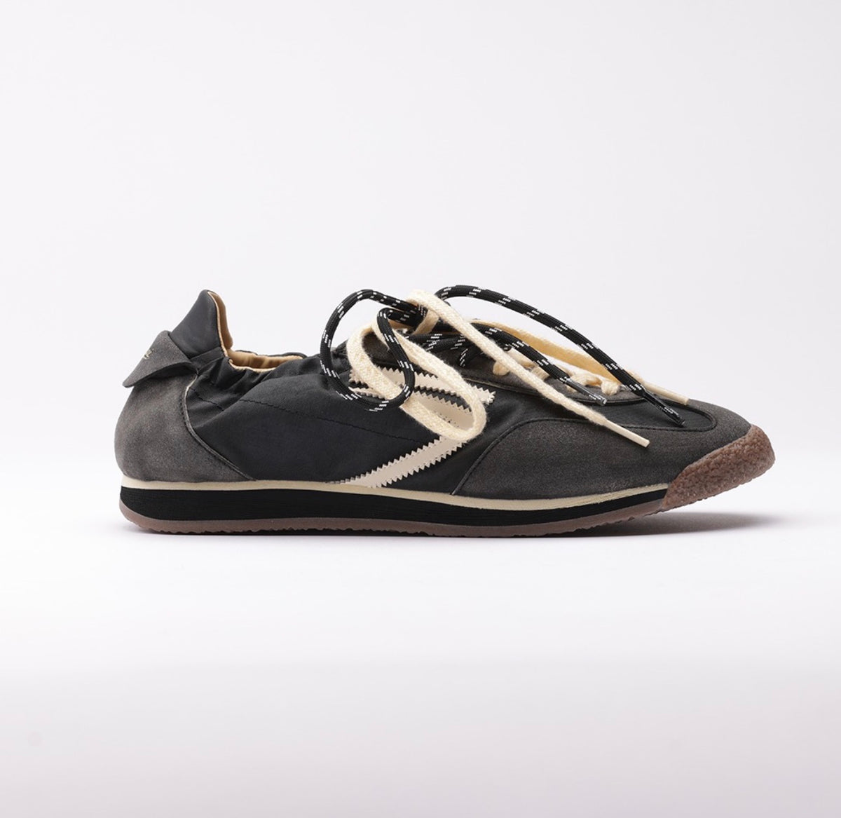Baskets Vegan Puraai dirty black
