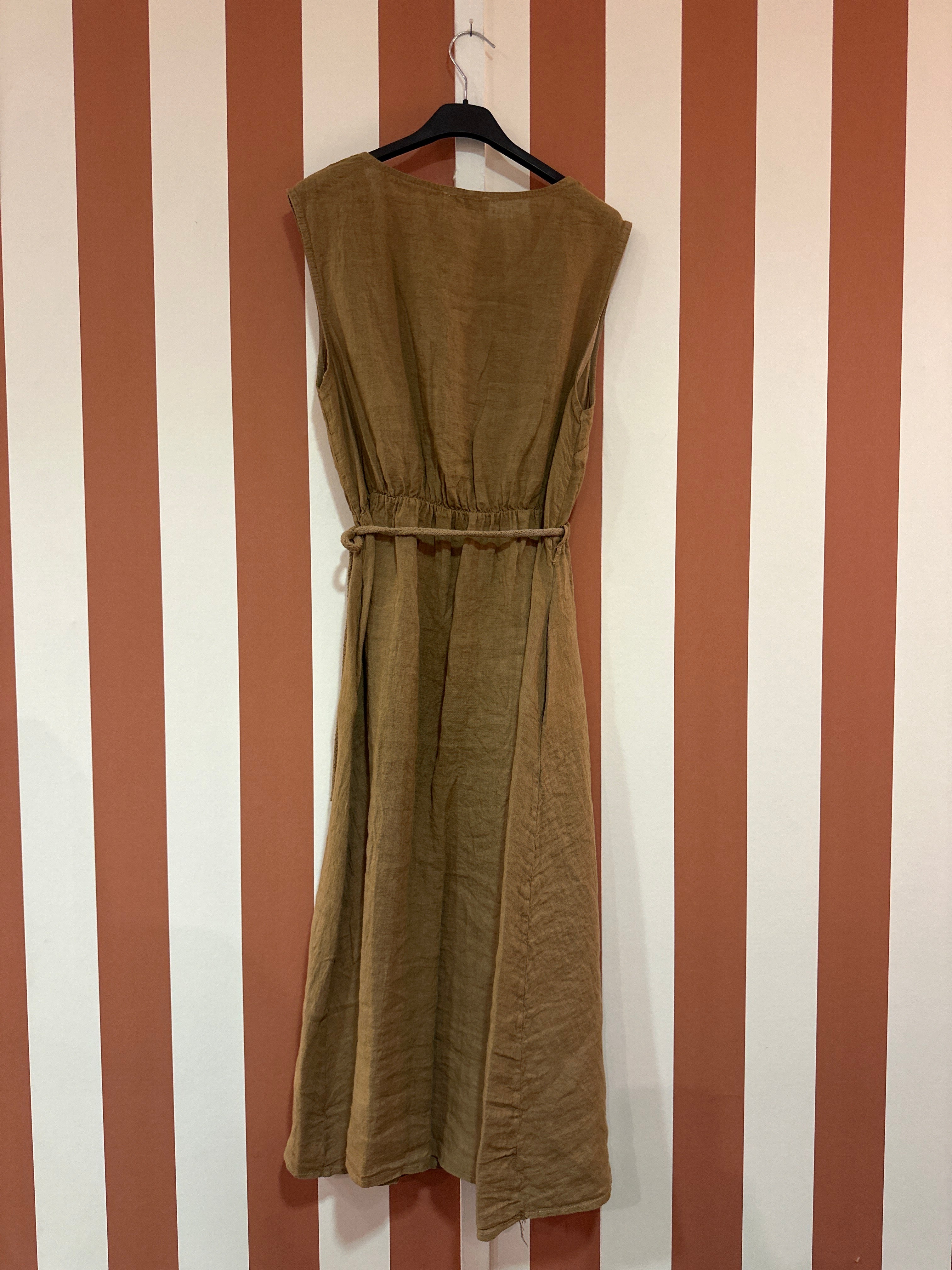 Robe Catherine en lin tabac