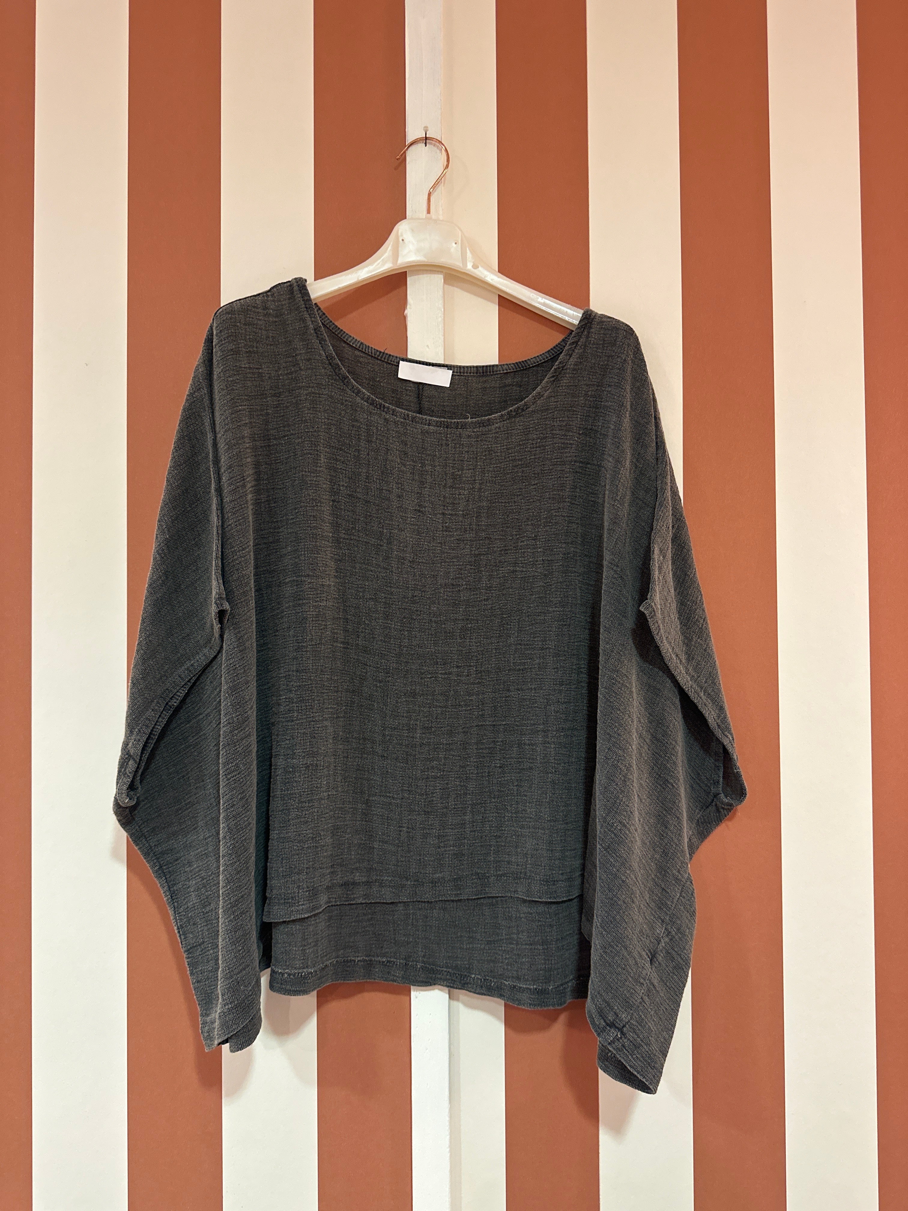 Top Naya en coton stone washed carbone