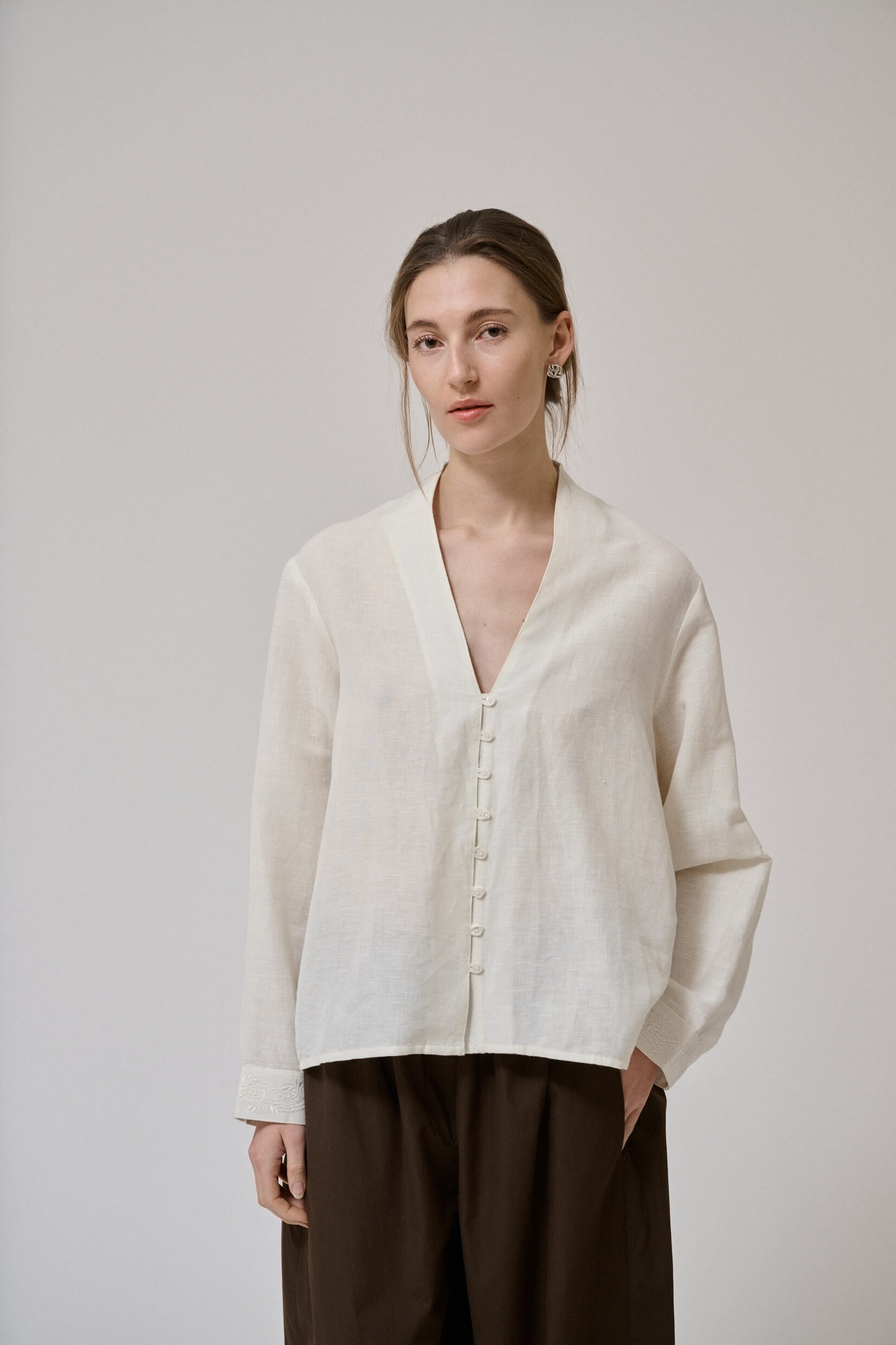 Chemise en lin et coton Ridge coloris sable blanc Anne-Mi