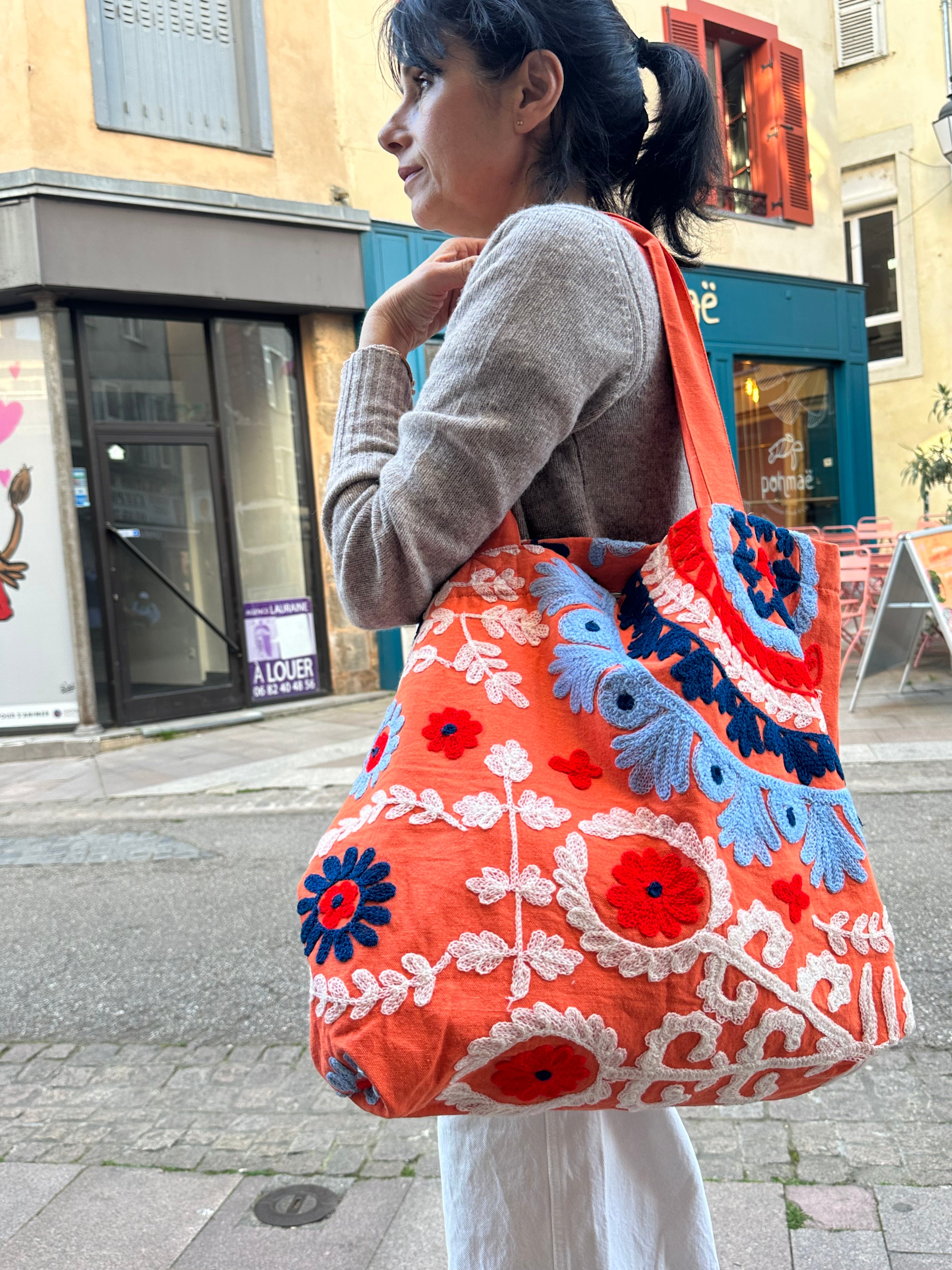 Sac brodé main