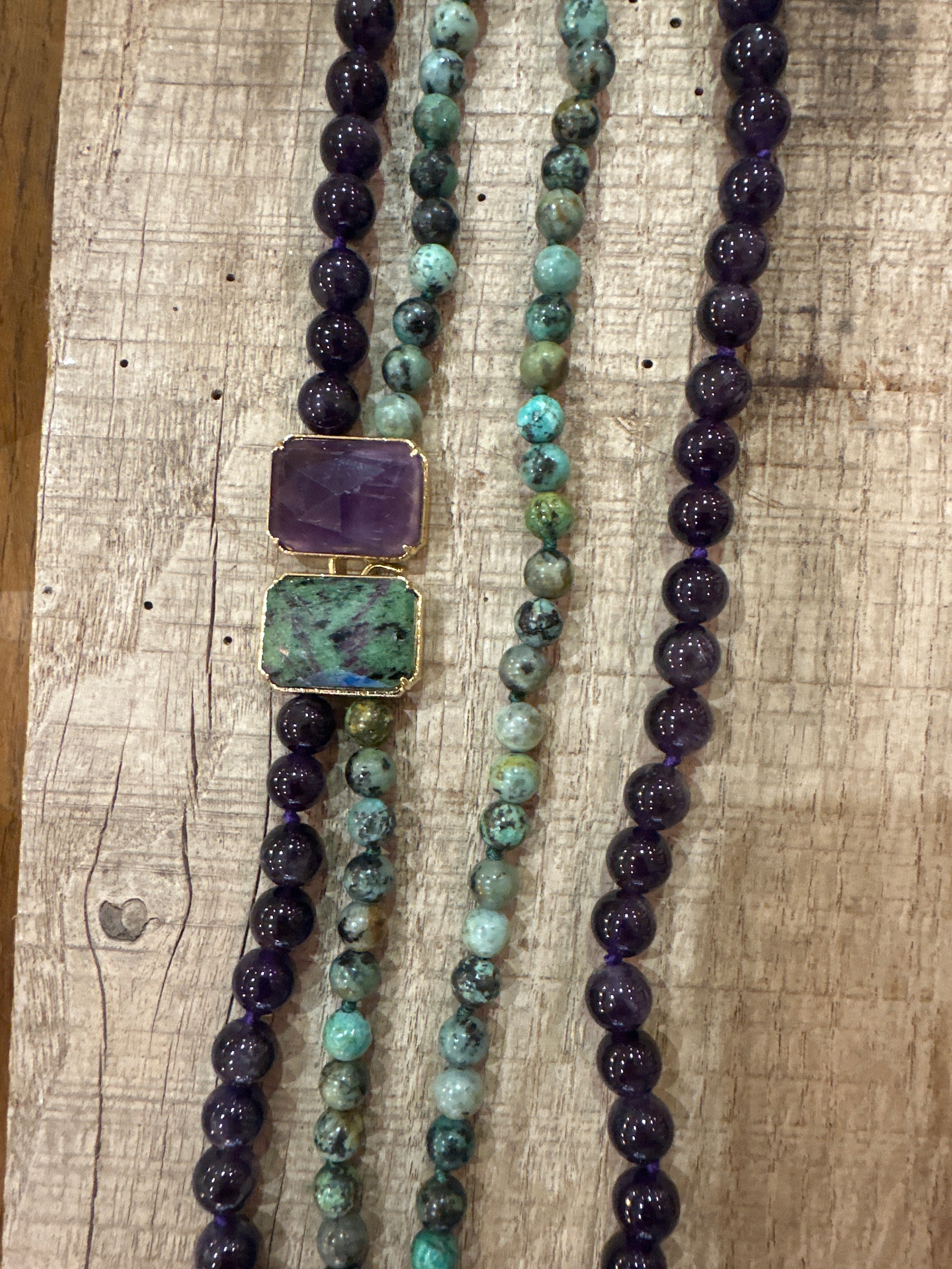 Collier double rang turquoise africaine et améthyste