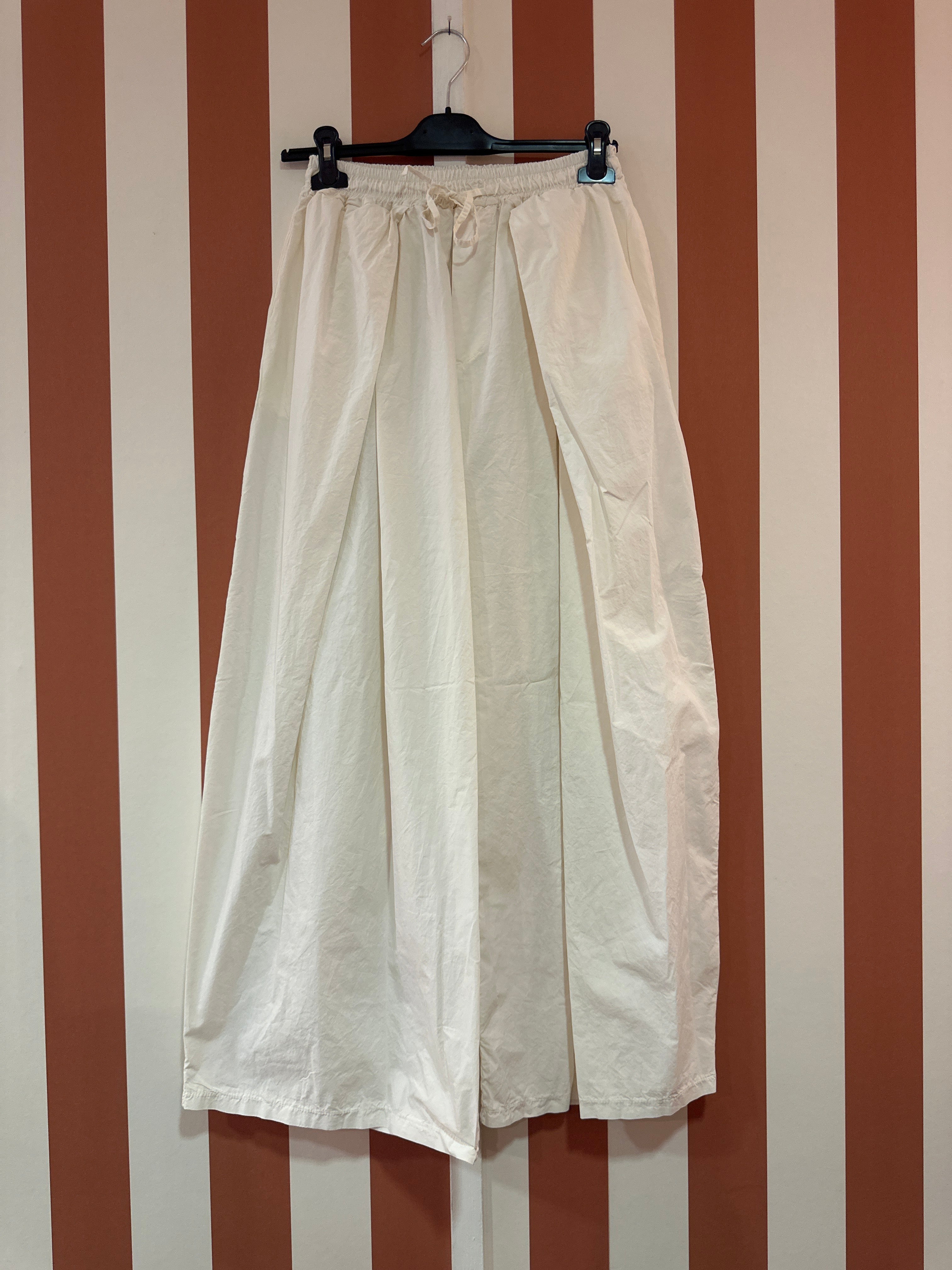 Pantalon Sergio en toile de coton écrue forme large