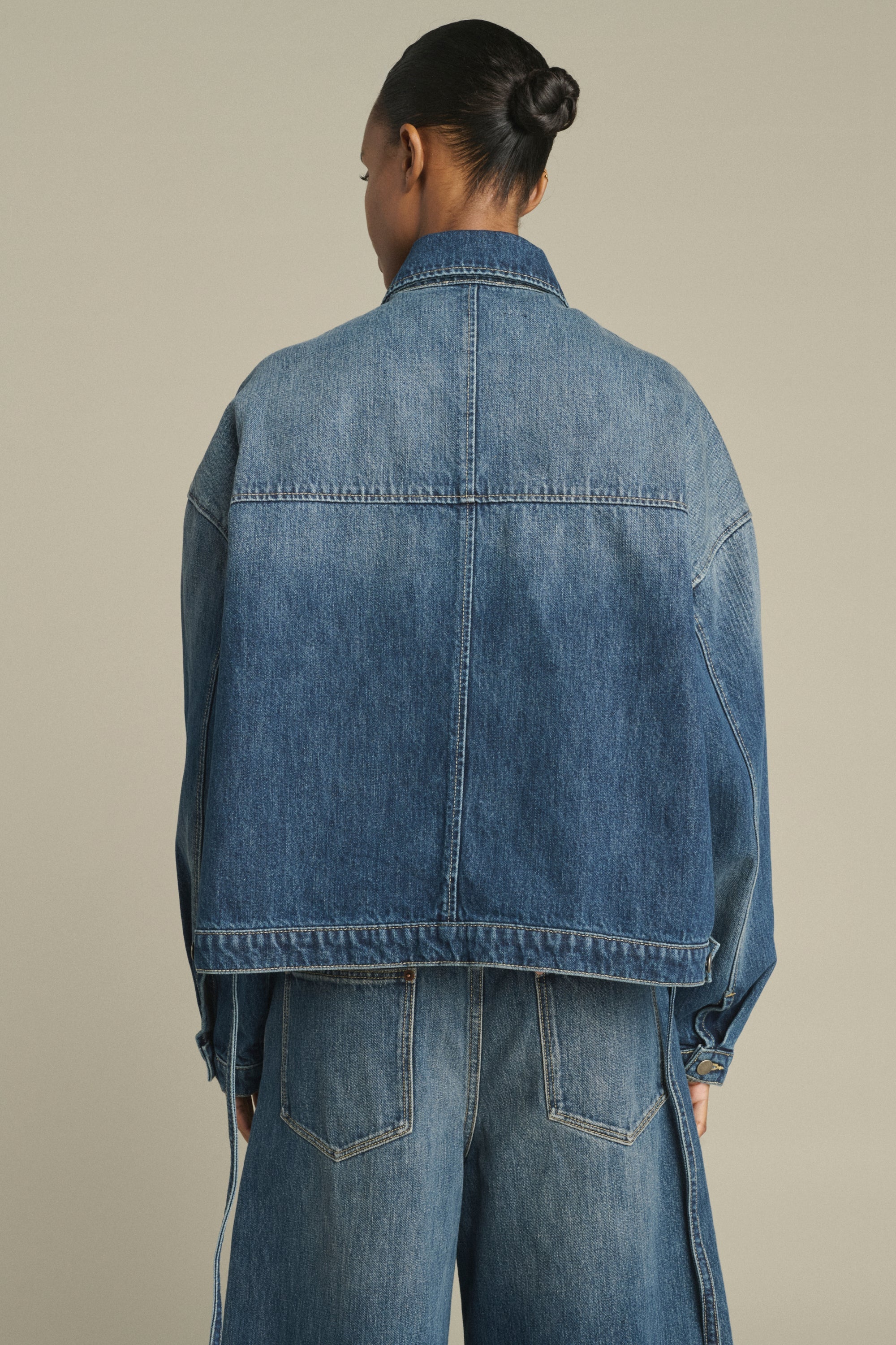 Blouson en denim ceinturé LYS Sœur