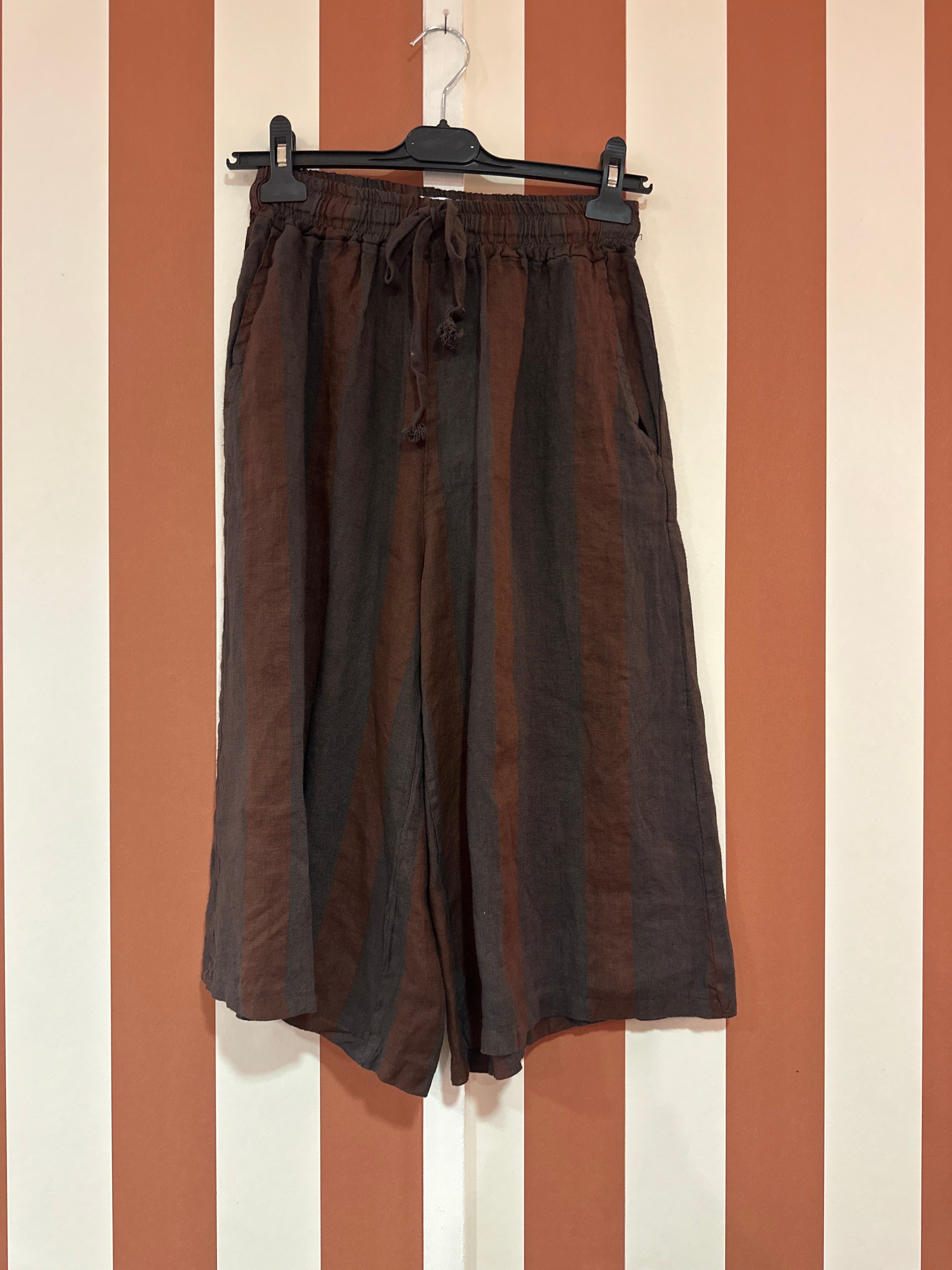 Bermudas Giovanni en toile de lin rayée chocolat/ moka