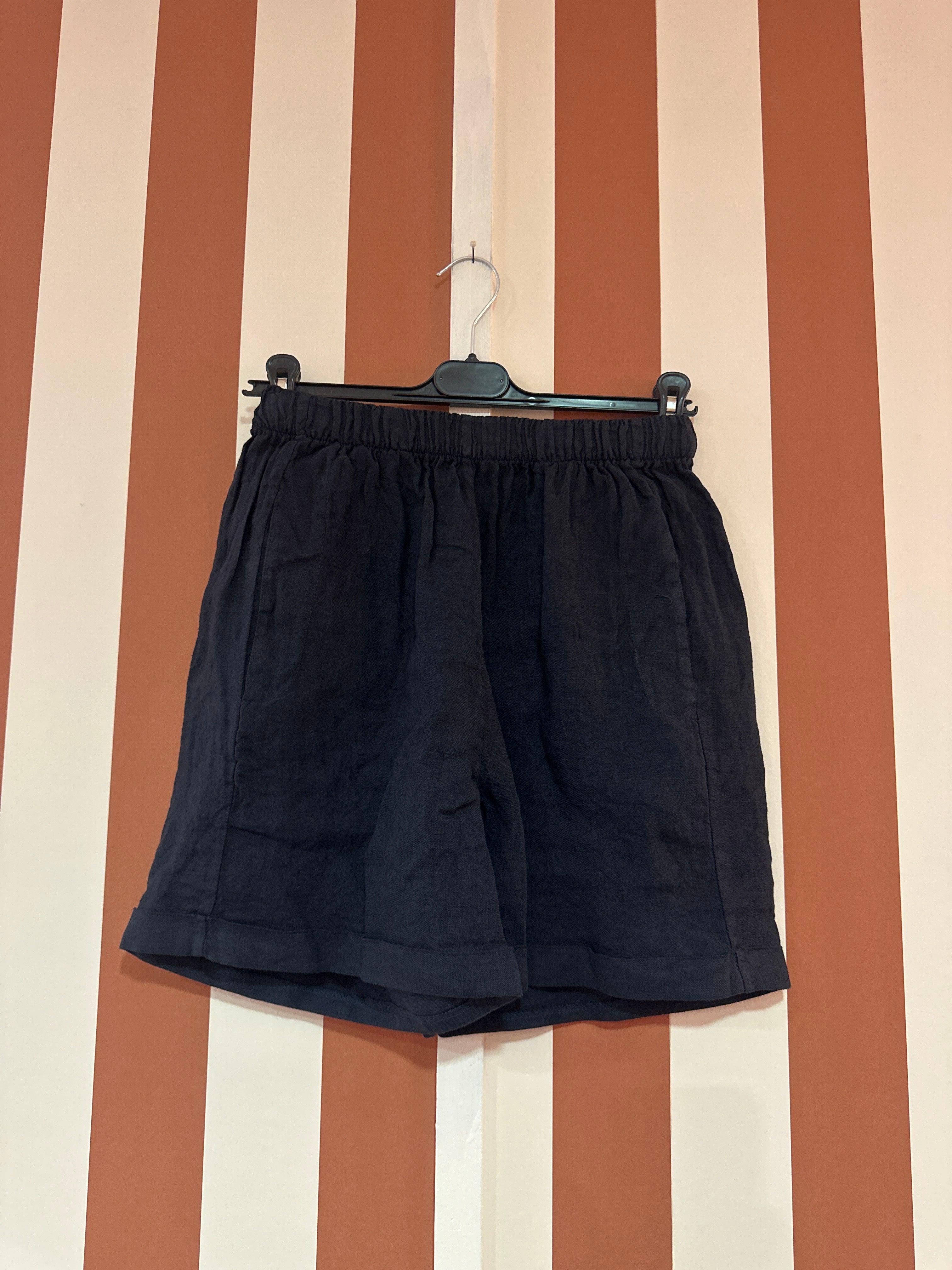 Bermudas Chiara en toile de lin bleue nuit