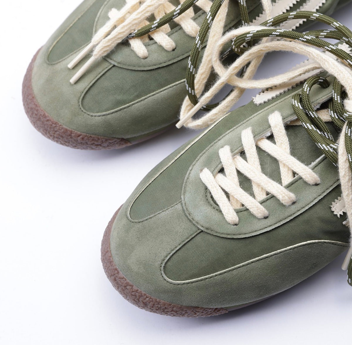 Baskets Vegan Puraai armée