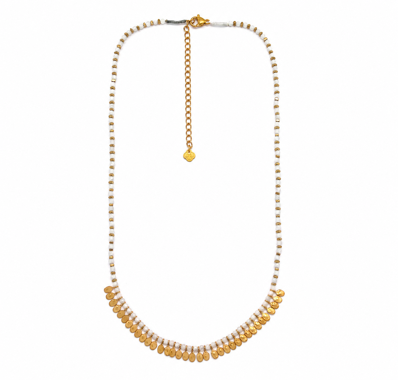 Collier Aurélia fil perlé de quartz blancs traits dorés