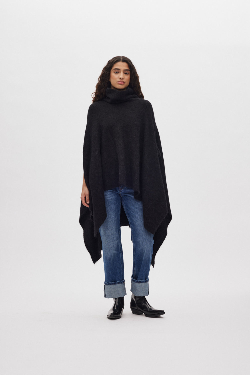Poncho-cape en alpaga super doux noir