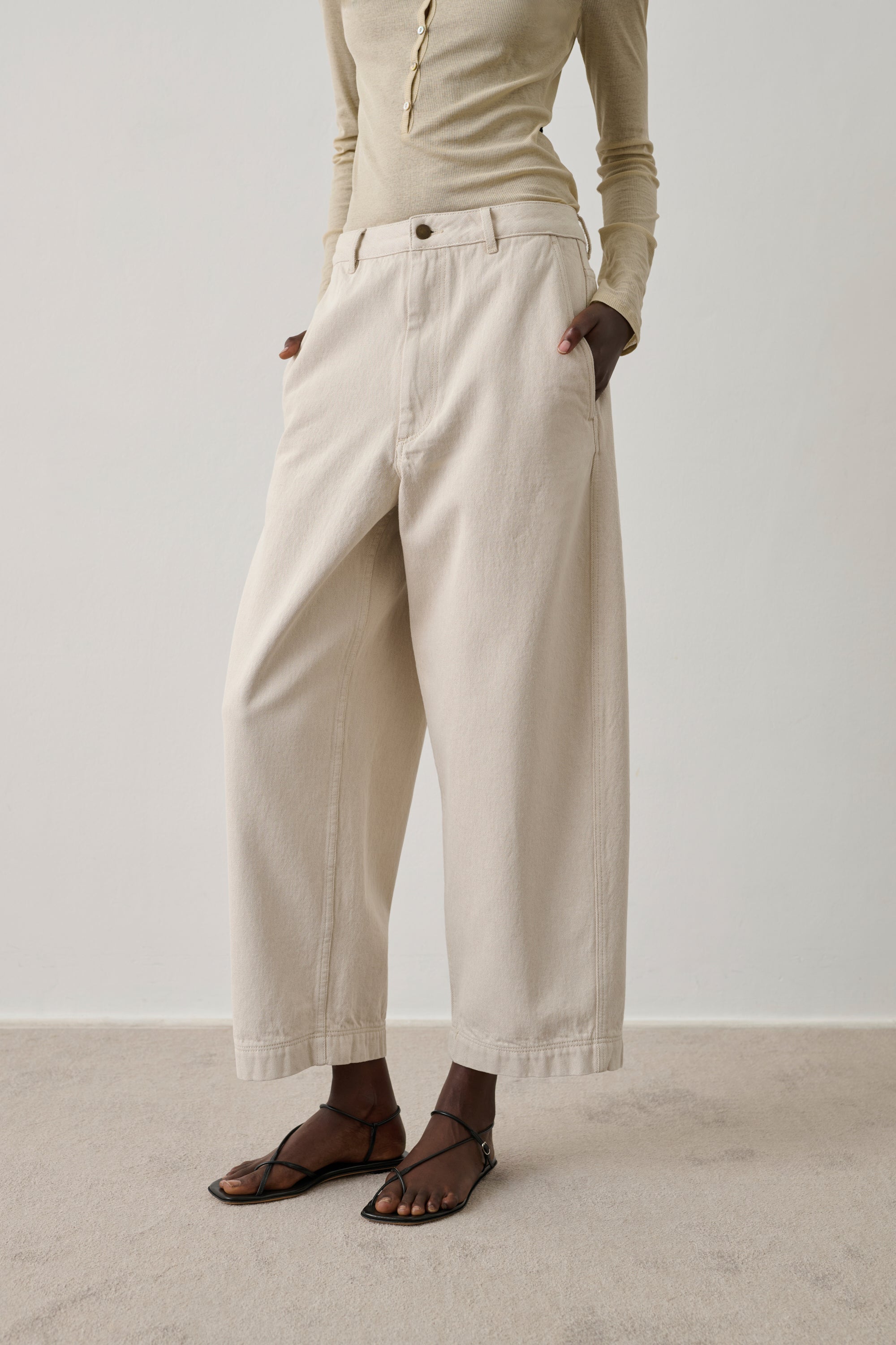 Pantalon Clovis Sœur coupe large et incurvé en denim