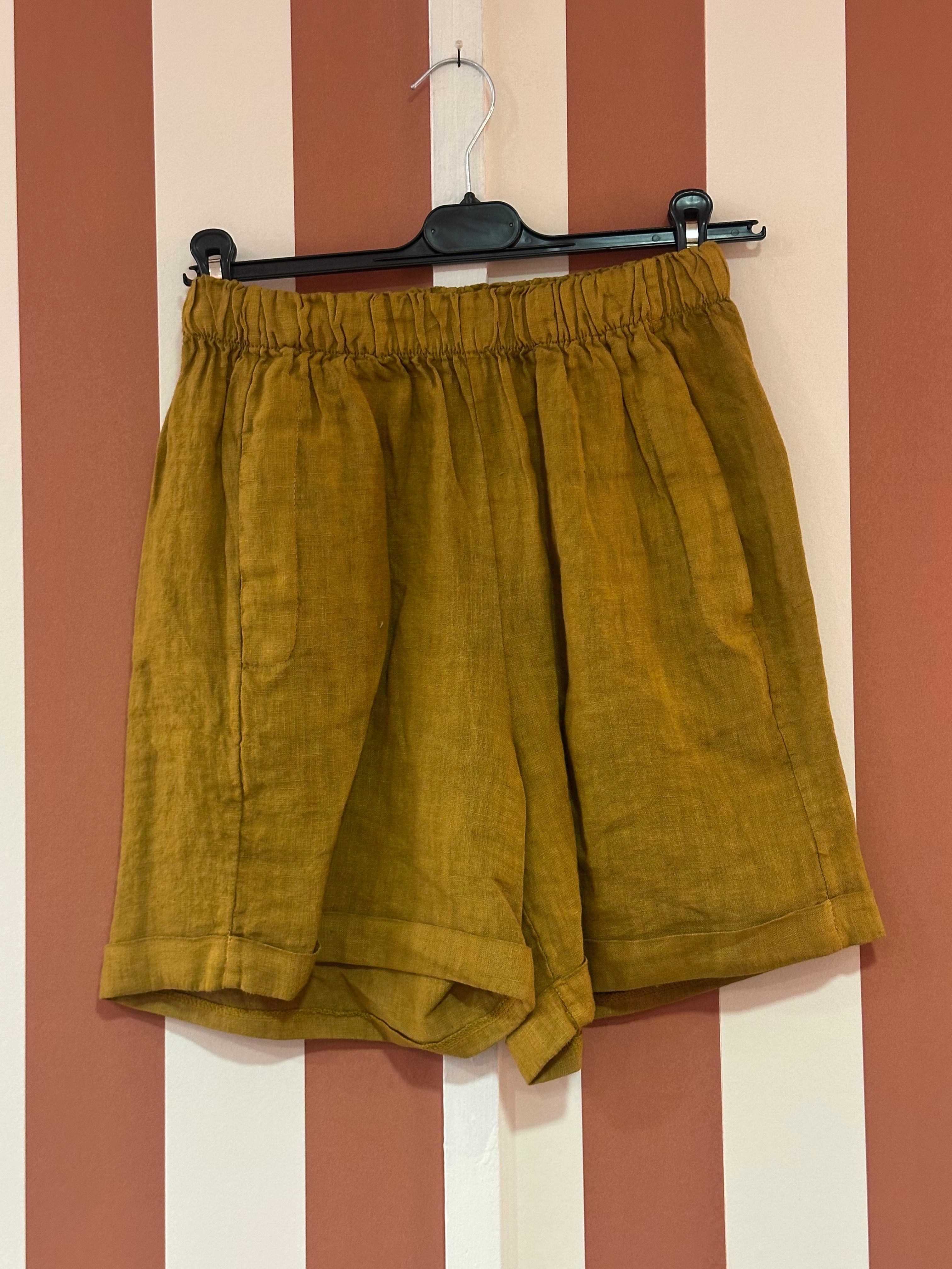 Bermudas Chiara en toile de lin moutarde