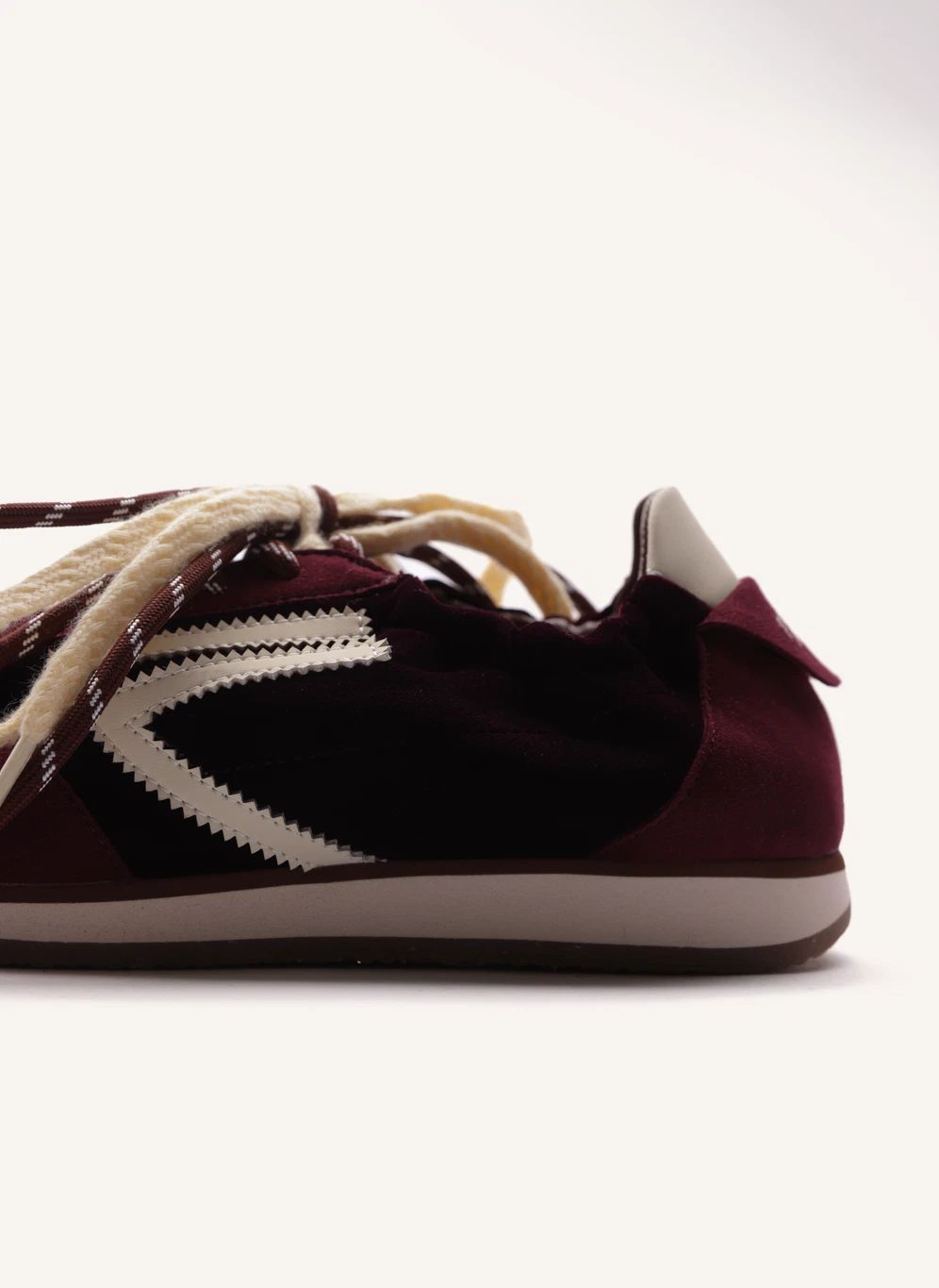 Baskets Vegan Puraai velours bordeaux