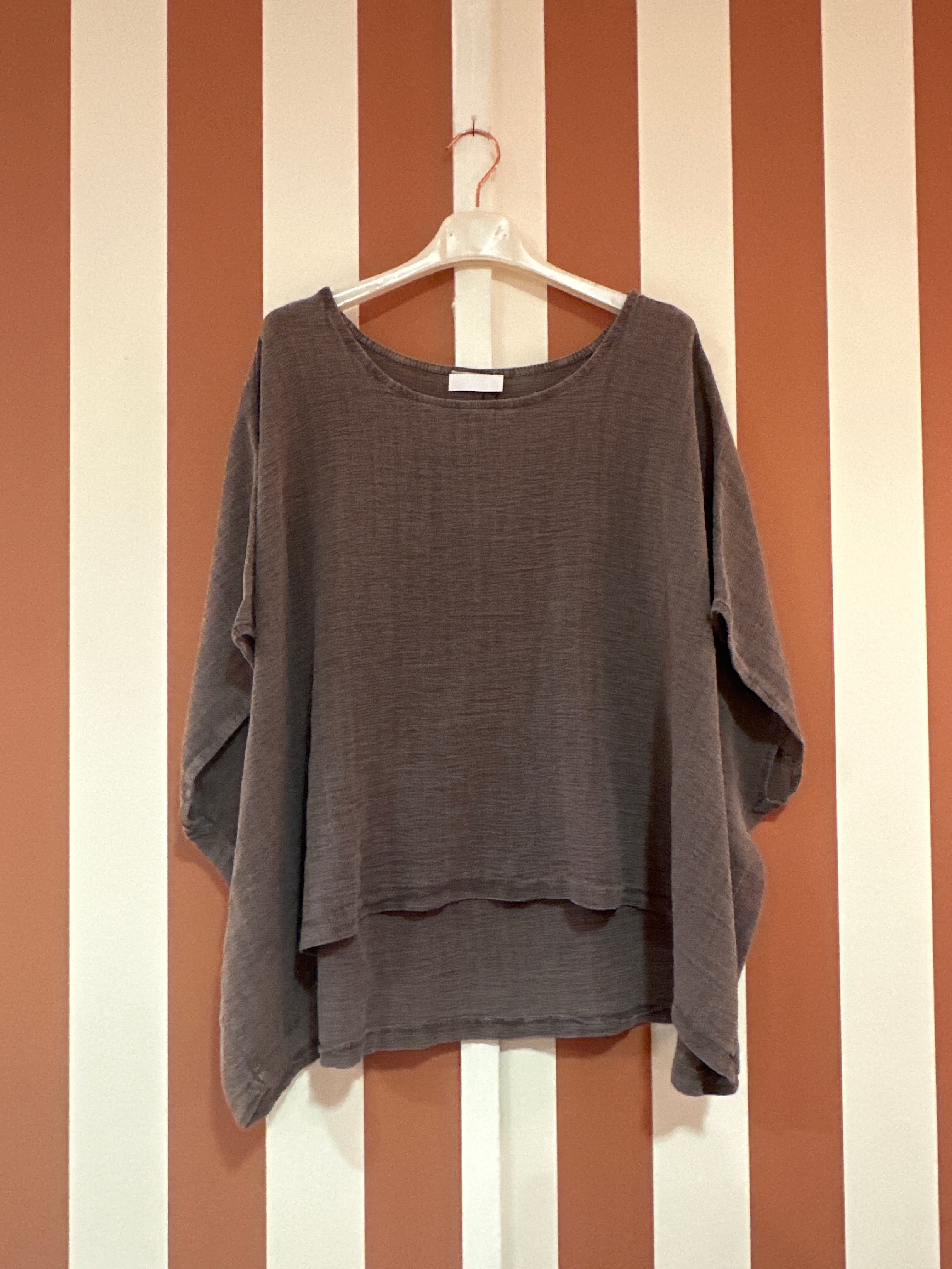 Top Naya en coton stone washed marron glacé
