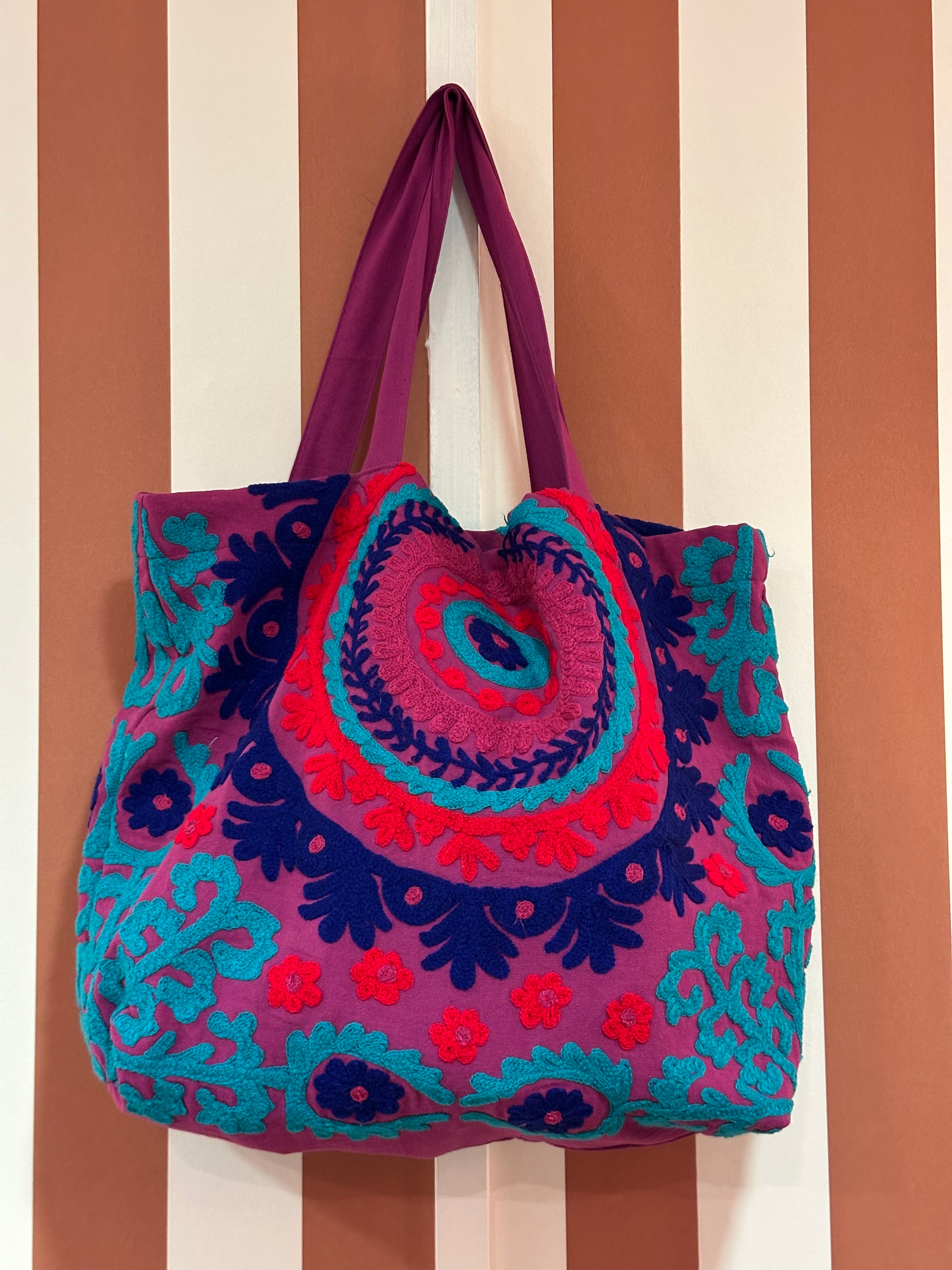 Sac brodé main