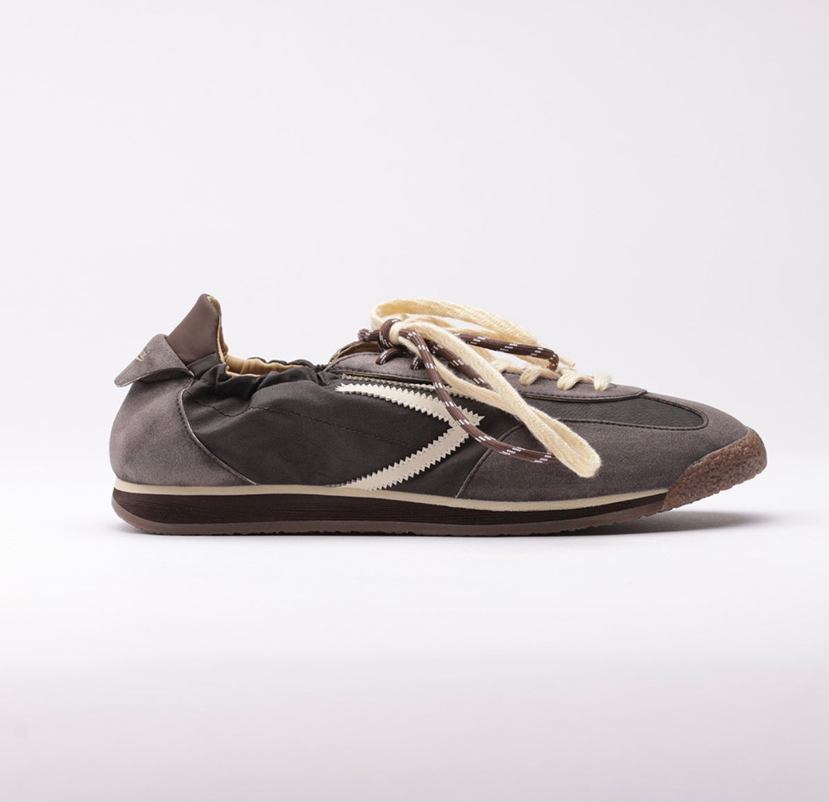 Baskets Vegan Puraai dirty black