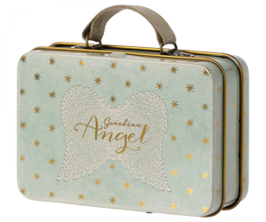 Angel mouse dans sa valise