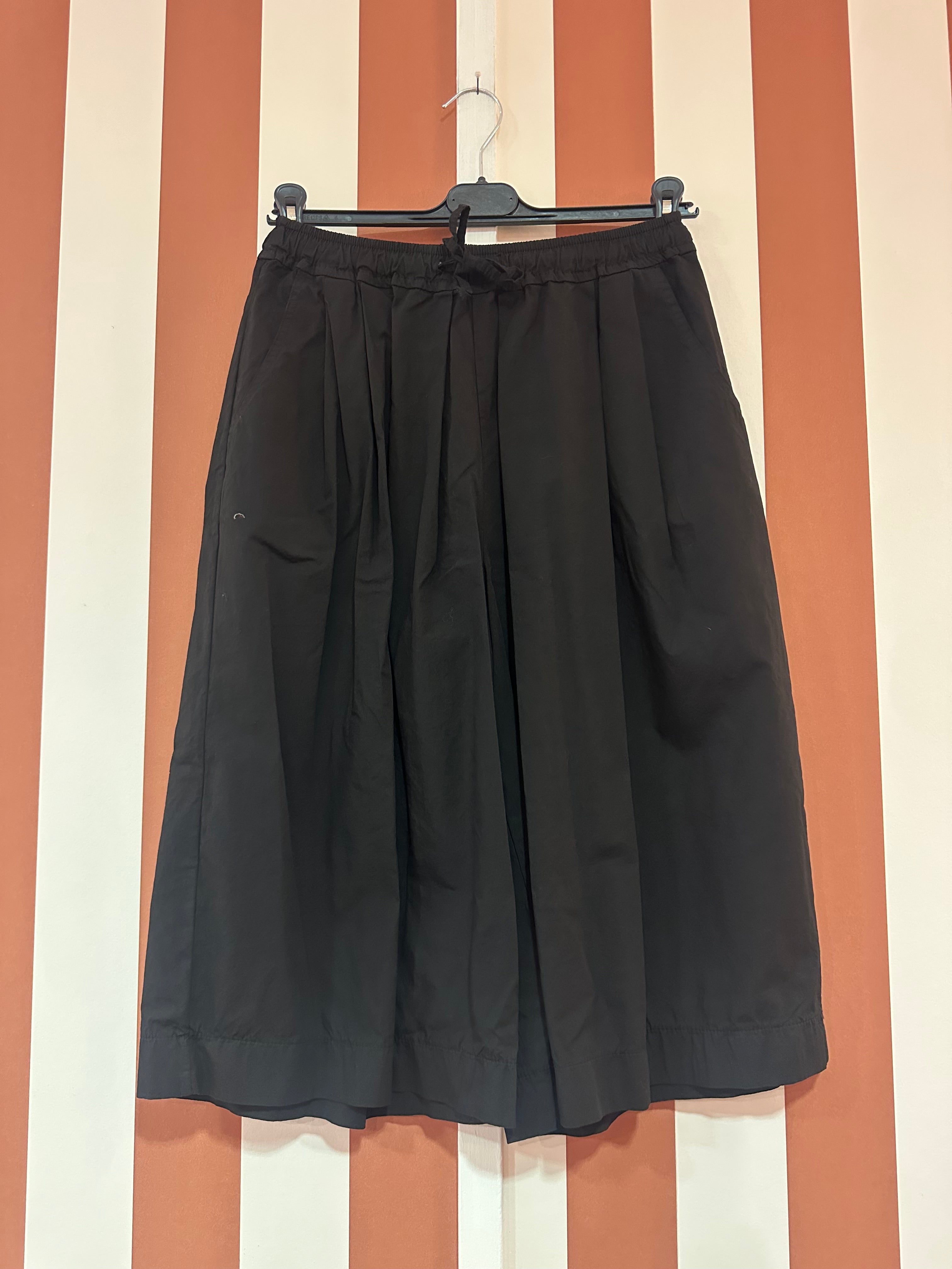 Bermudas Basile en toile de coton noire