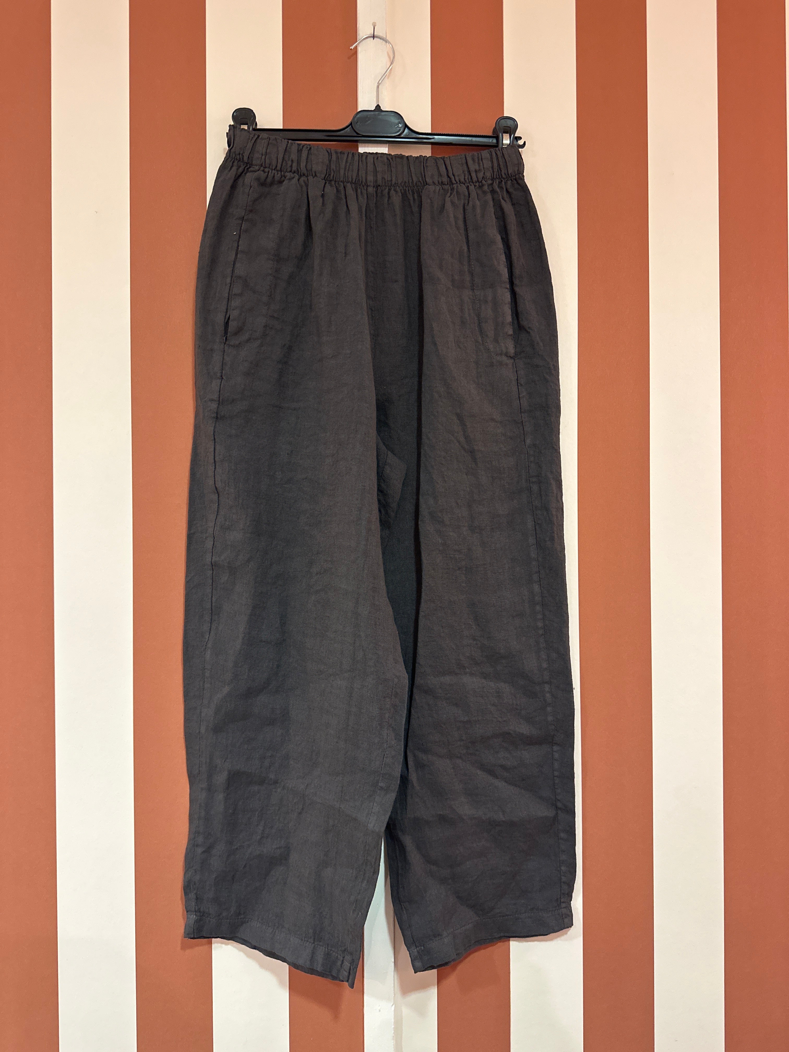 Pantalon Chiara en toile de lin gris anthracite