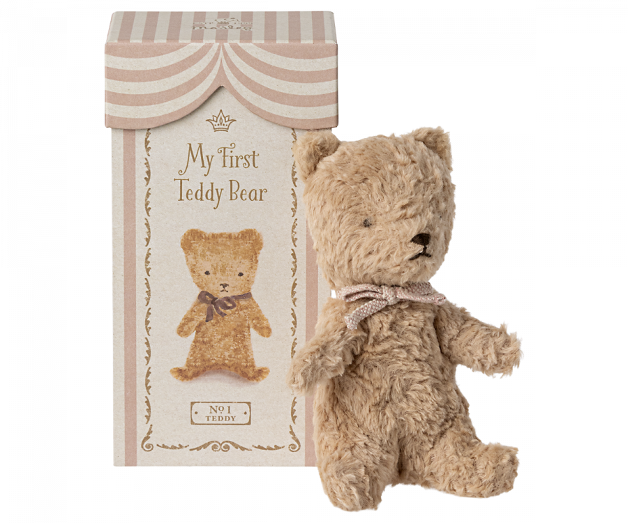 My first Teddy poudre Maileg