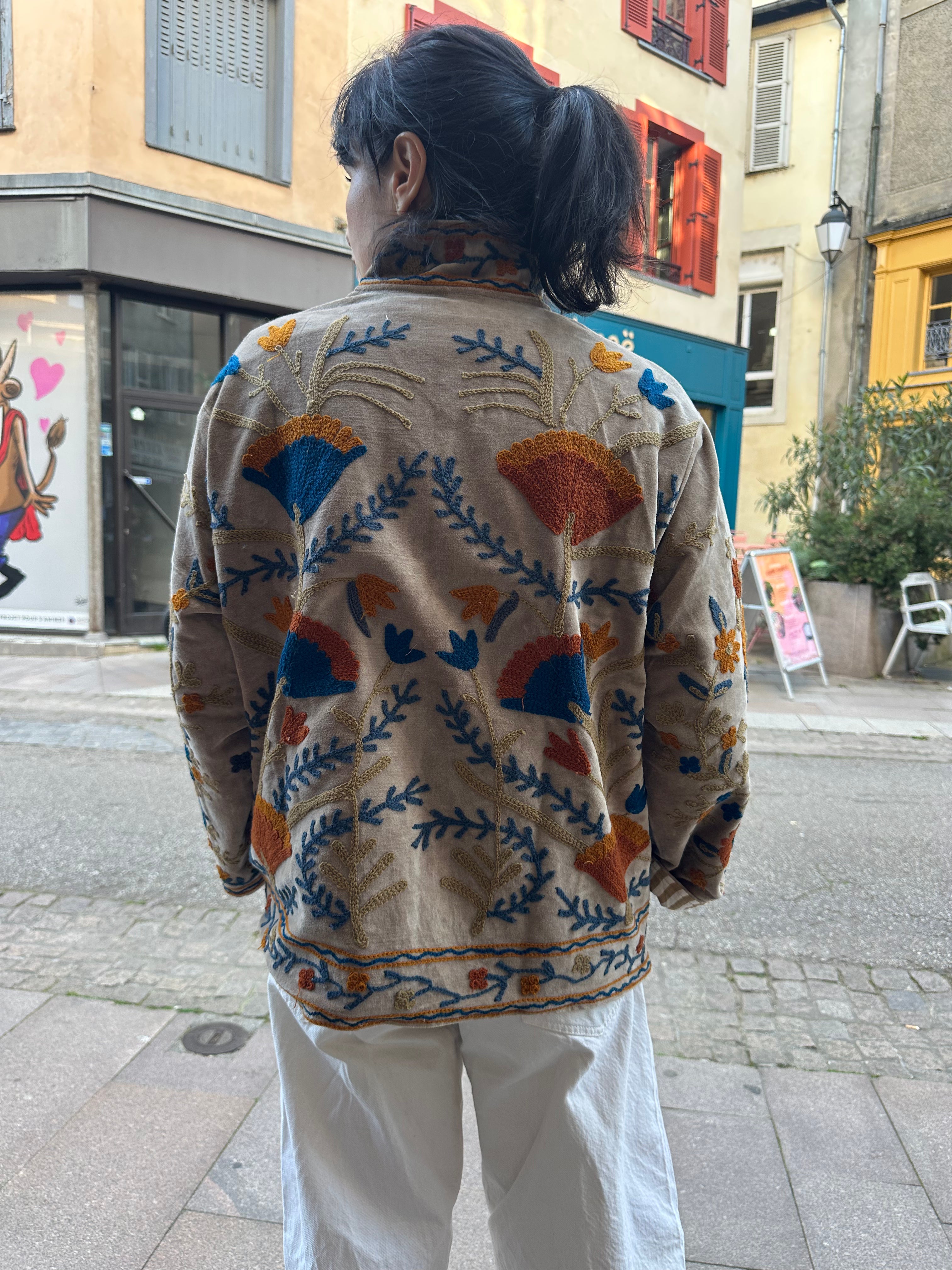 Veste velours brodée main
