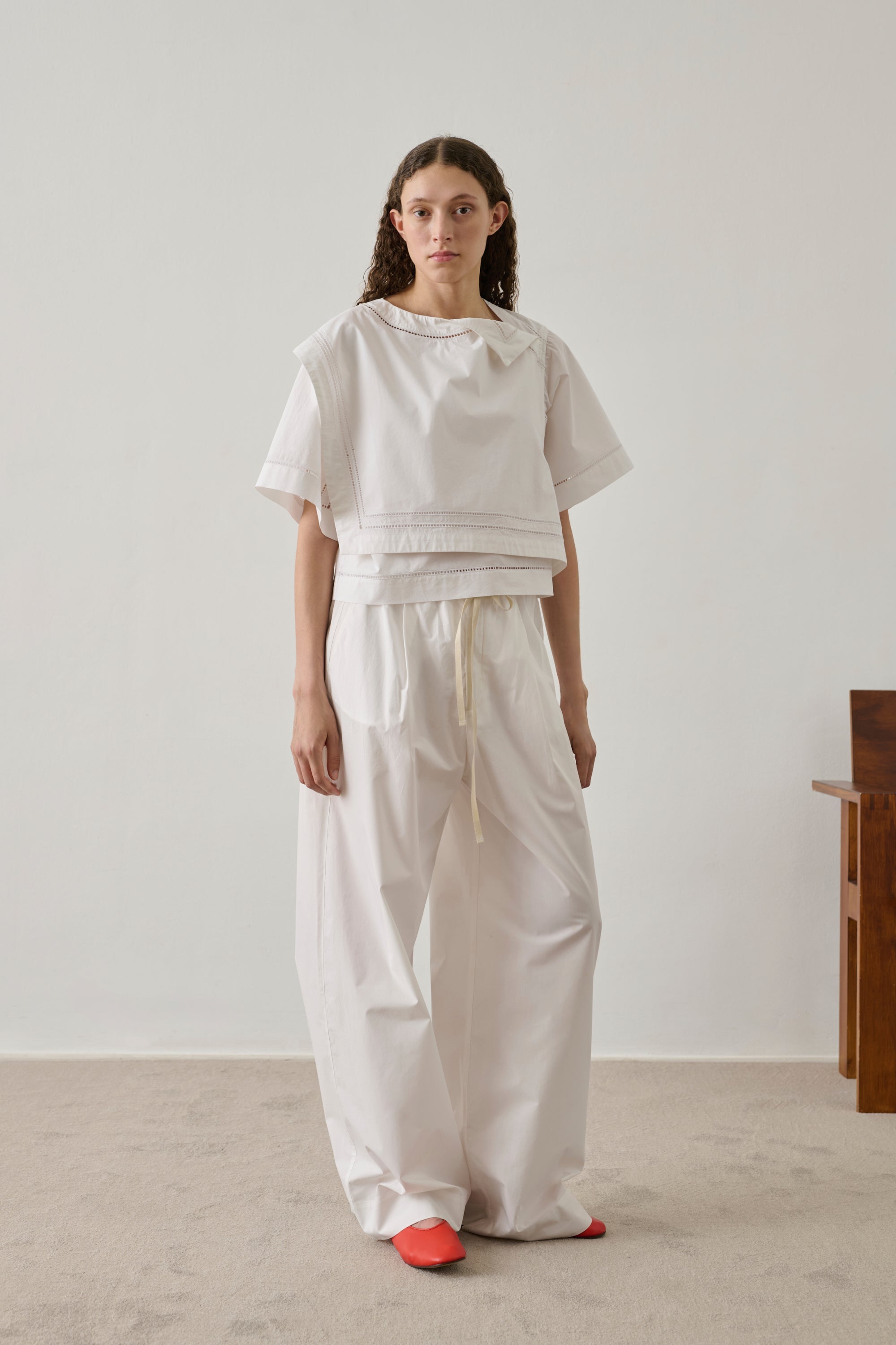 Blouse Irene en coton asymétrique brodée Sœur