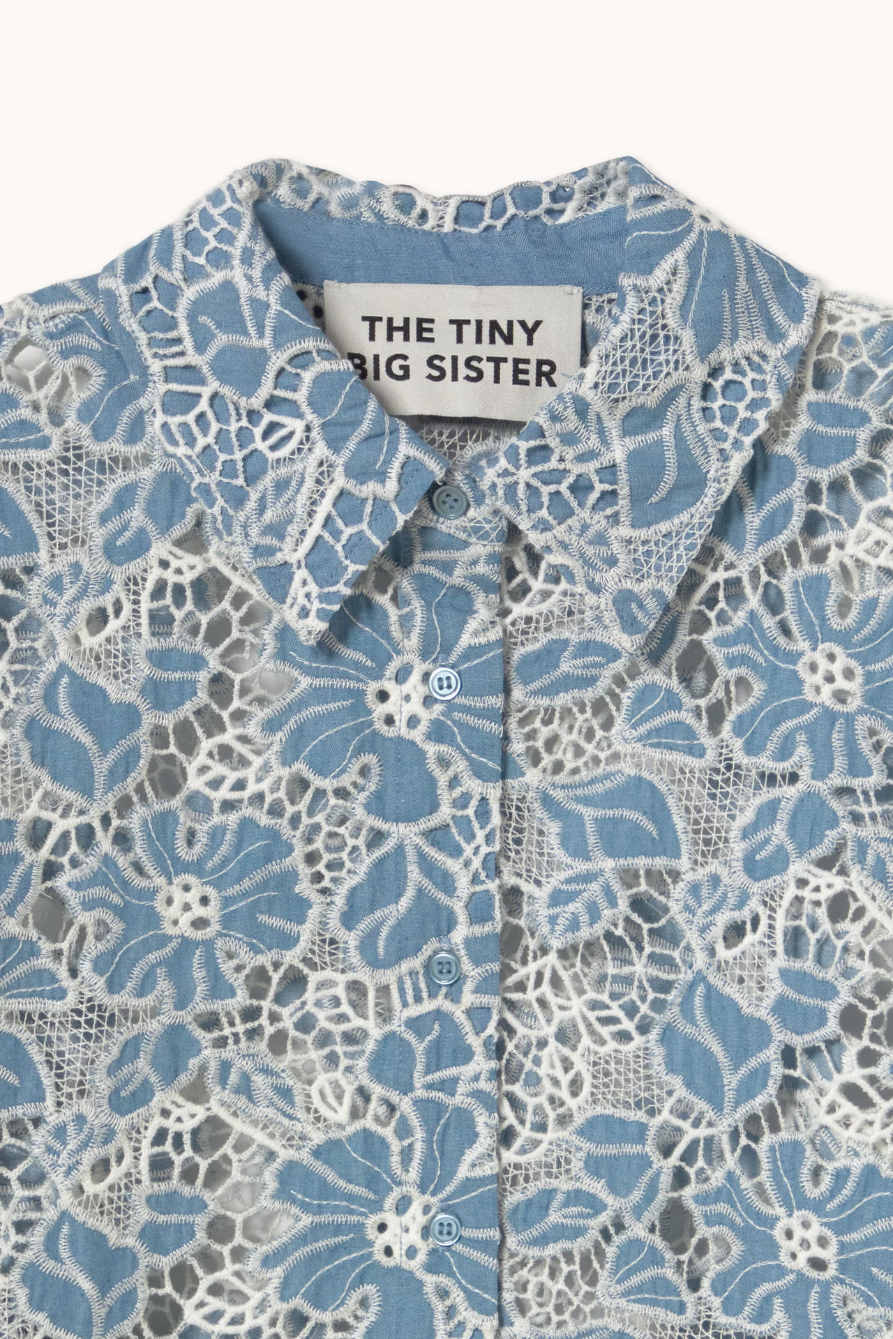 Chemise dentelle fleurs